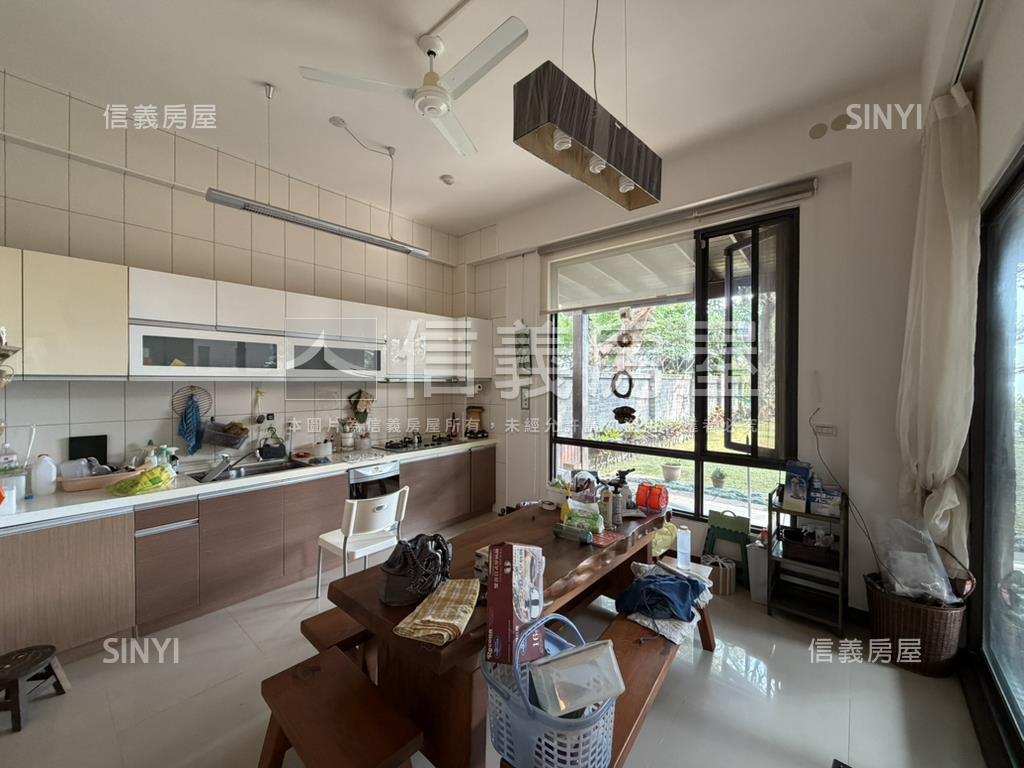 台中夜景視野度假別墅房屋室內格局與周邊環境