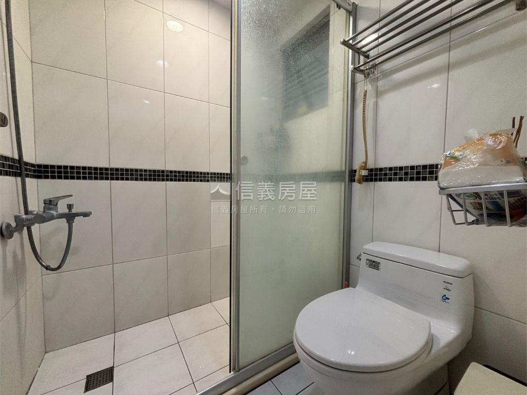 空一四區房屋室內格局與周邊環境
