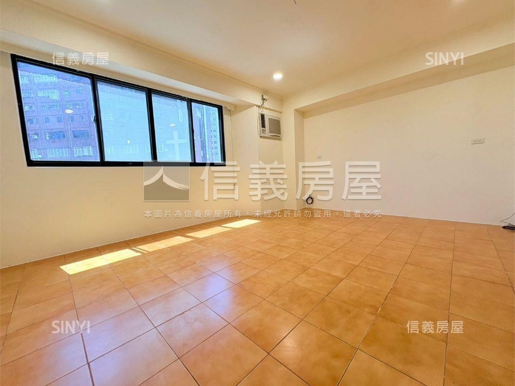 ★公園街面公園的四房華廈房屋室內格局與周邊環境