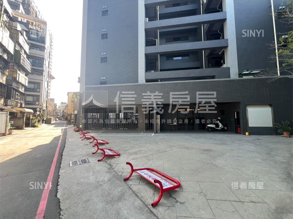 晶圓世家唯美三房房屋室內格局與周邊環境