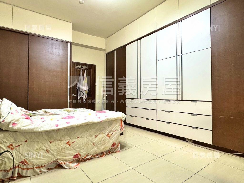 小港稀有釋出學區透天房屋室內格局與周邊環境