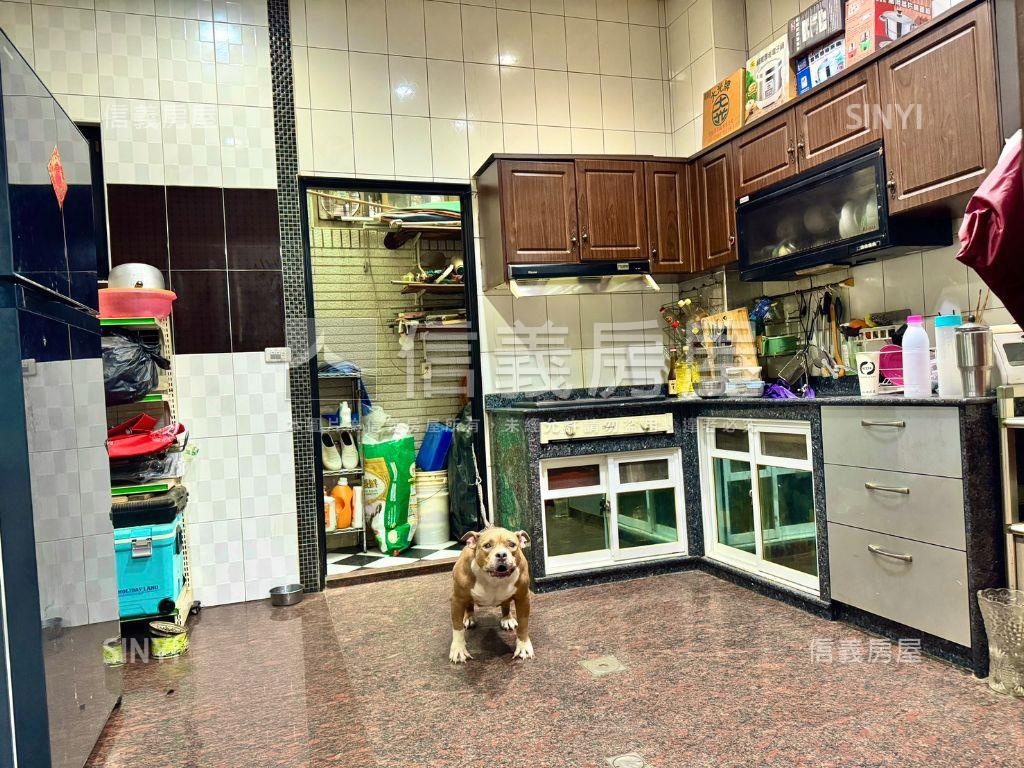 小港稀有釋出學區透天房屋室內格局與周邊環境