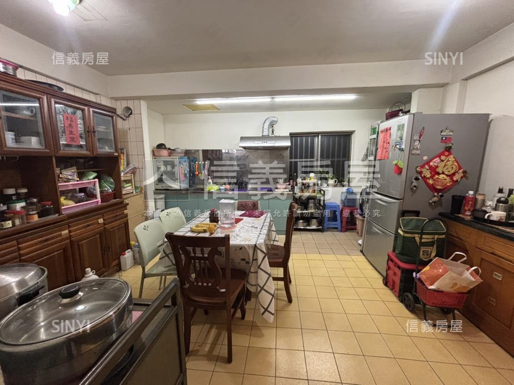 專任崇德商圈朝南美別墅房屋室內格局與周邊環境