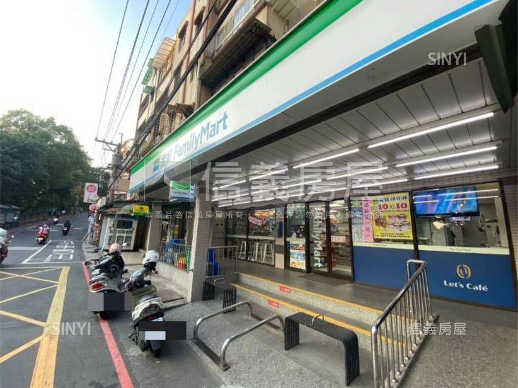 新民學府五套收租金鑽宅房屋室內格局與周邊環境