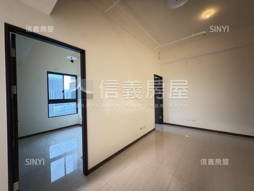 ［讚］副都心百邑兩房車位房屋室內格局與周邊環境