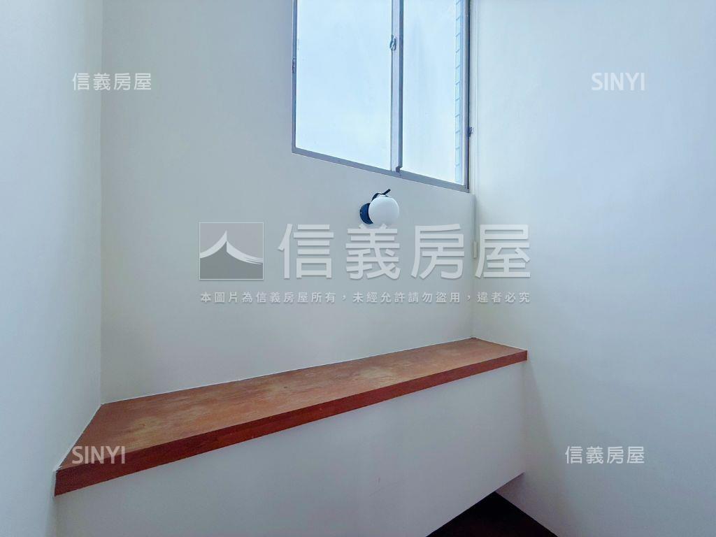 文藻榮總精美樓中樓附平車房屋室內格局與周邊環境