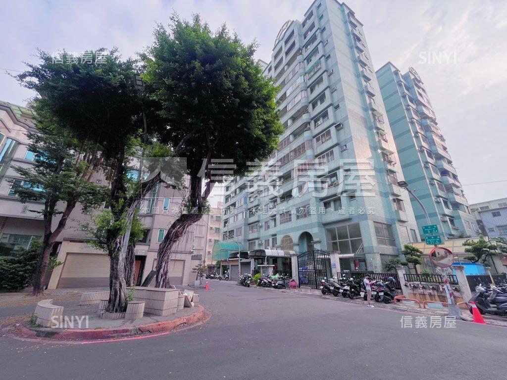 文藻榮總精美樓中樓附平車房屋室內格局與周邊環境