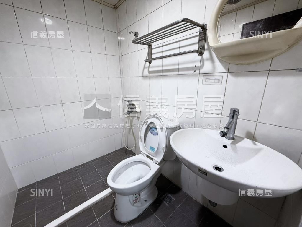 吉生廣場三房車位房屋室內格局與周邊環境