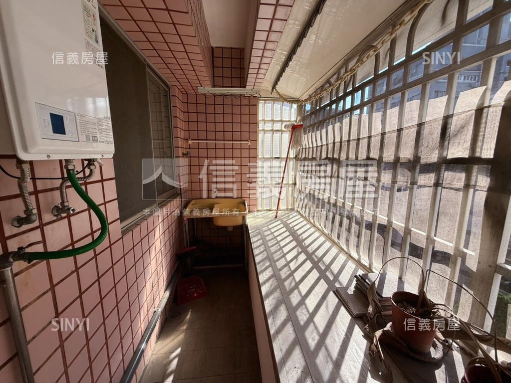 吉生廣場三房車位房屋室內格局與周邊環境