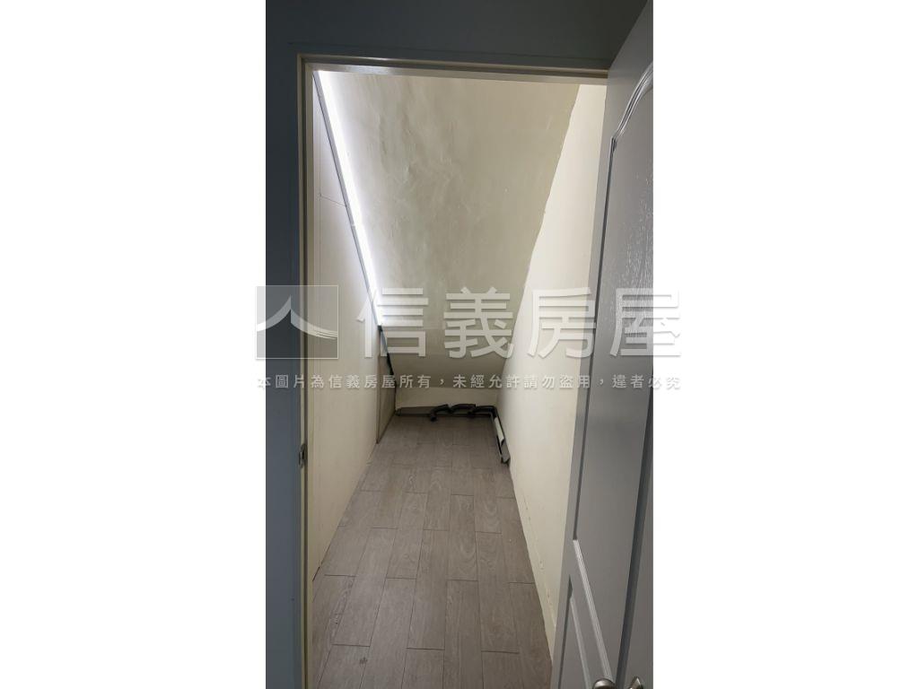 中興北【透天廠房】免整理房屋室內格局與周邊環境