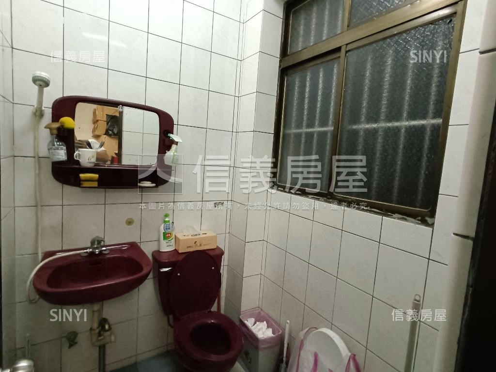 低總價～南京三民一樓店辦房屋室內格局與周邊環境