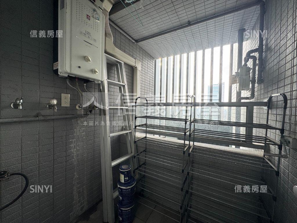 世紀雙星高樓景觀２房平車房屋室內格局與周邊環境