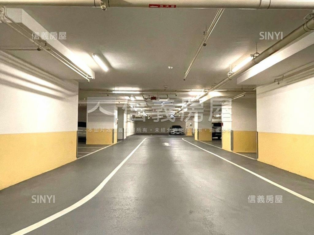 世紀雙星高樓景觀２房平車房屋室內格局與周邊環境