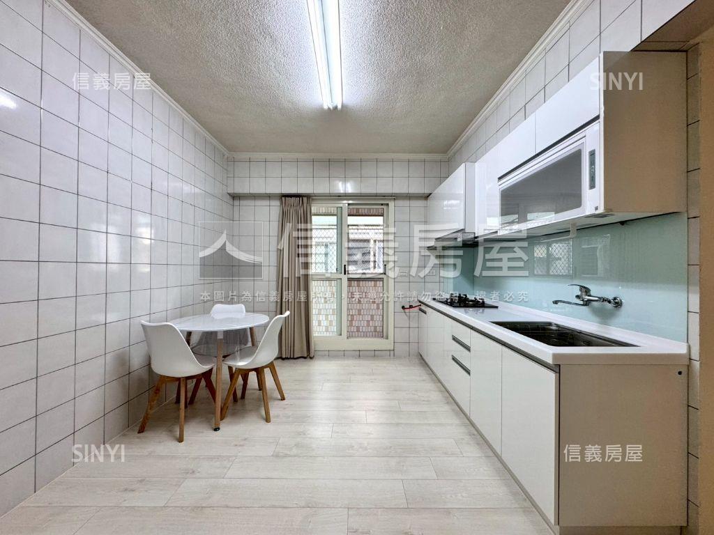 近捷運超美四房平車房屋室內格局與周邊環境