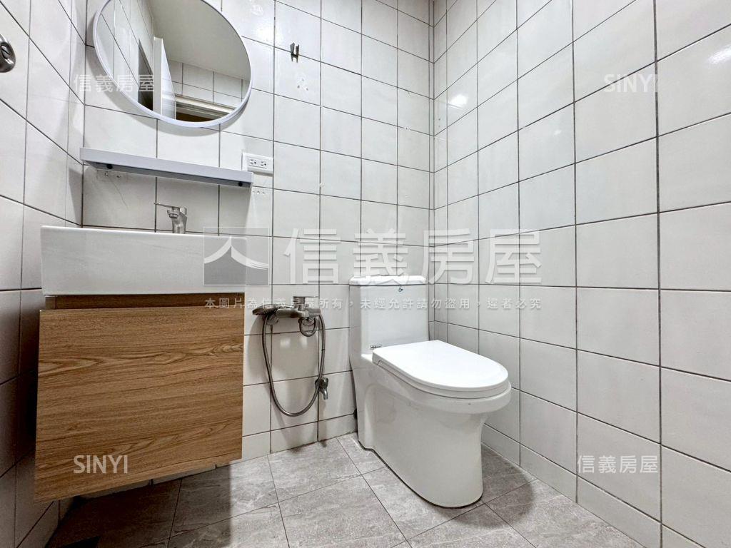 近捷運超美四房平車房屋室內格局與周邊環境