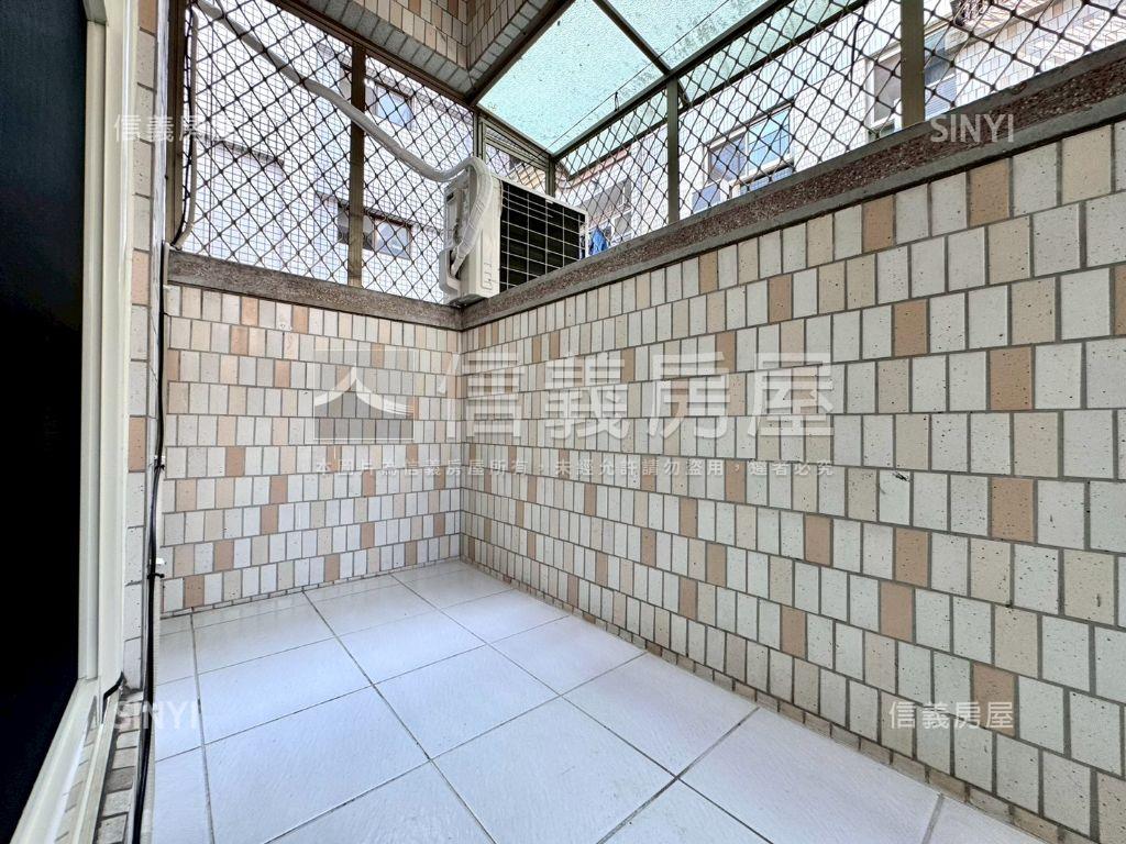 近捷運超美四房平車房屋室內格局與周邊環境