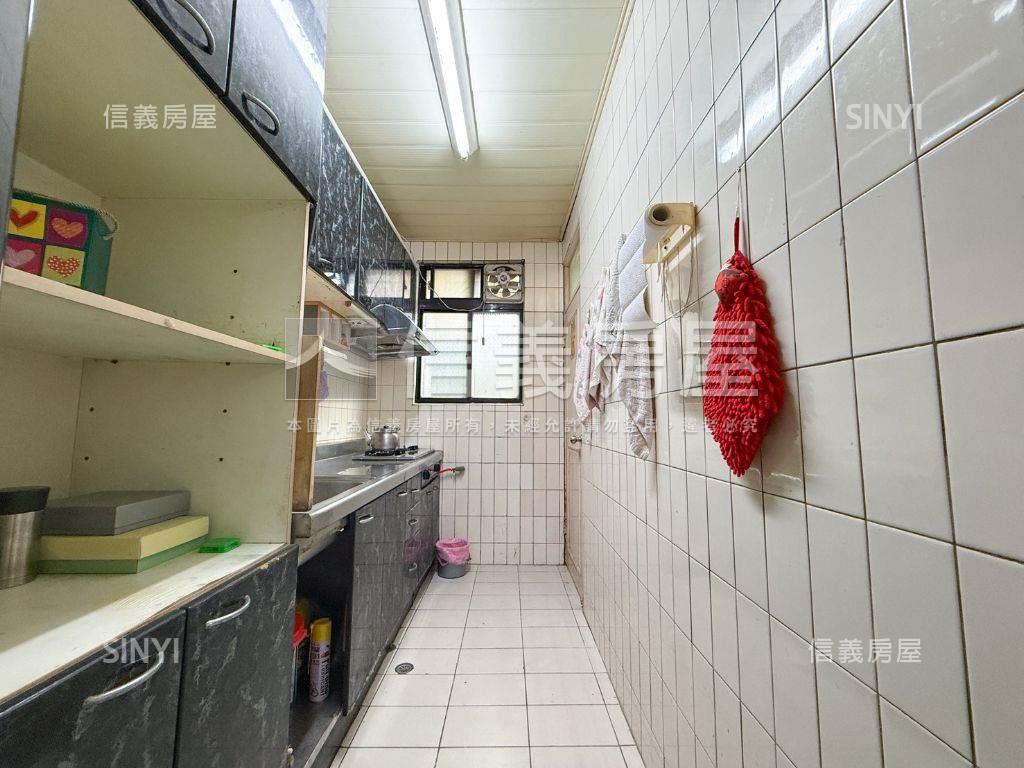 【新接】北醫獨棟三房車位房屋室內格局與周邊環境