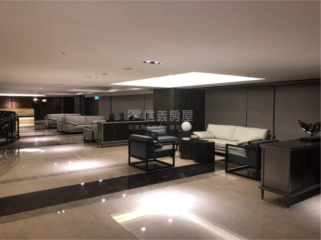 全坤威峰稀有釋出房屋室內格局與周邊環境