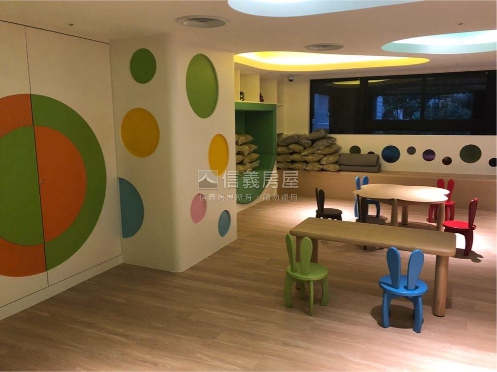 全坤威峰稀有釋出房屋室內格局與周邊環境
