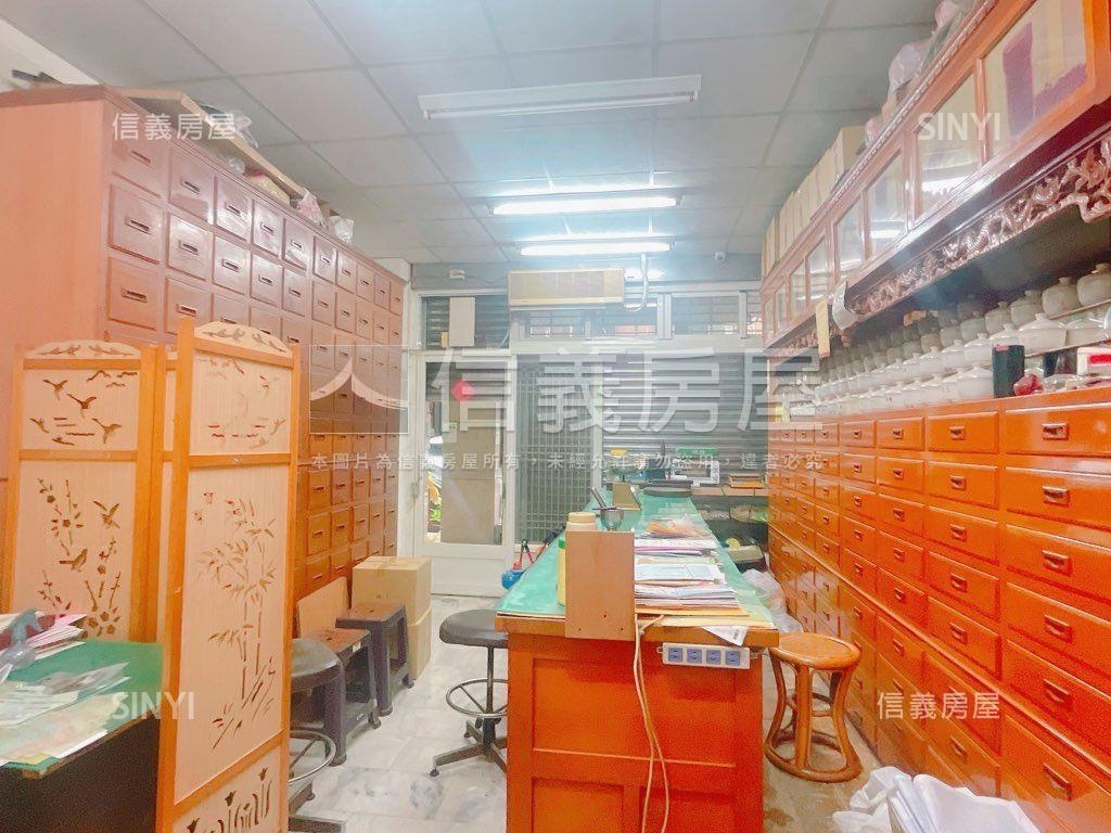 俗！近新光三越１－３樓店房屋室內格局與周邊環境
