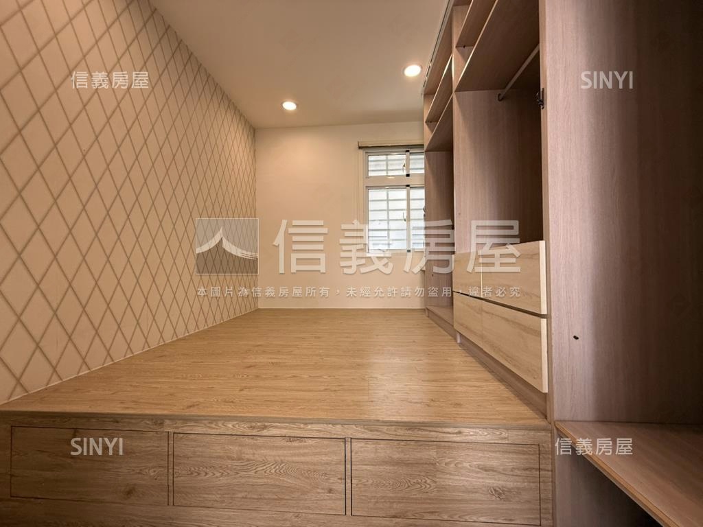 長榮路靜巷美透天房屋室內格局與周邊環境