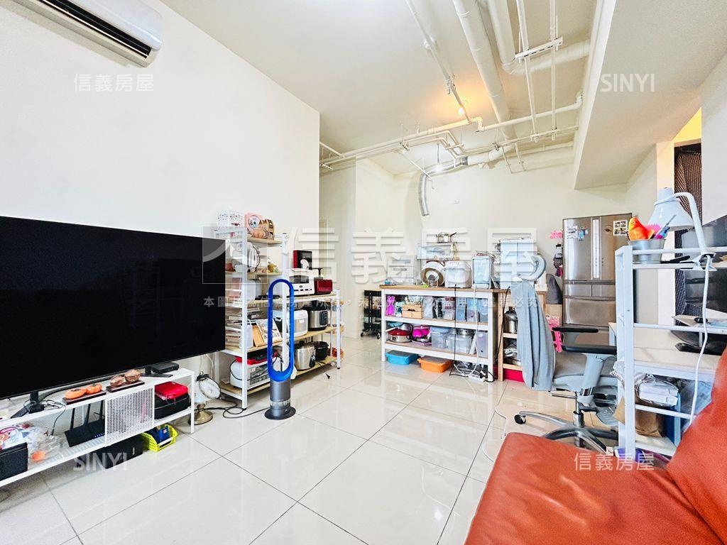 輕軌橋繫一森原大橋兩房房屋室內格局與周邊環境