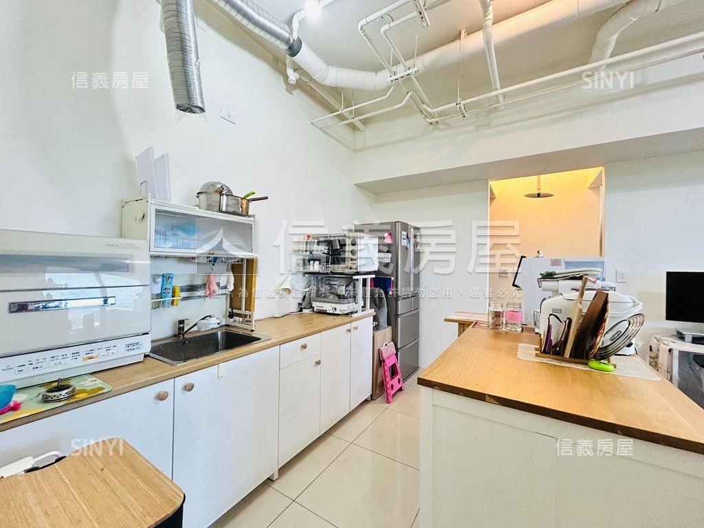 輕軌橋繫一森原大橋兩房房屋室內格局與周邊環境