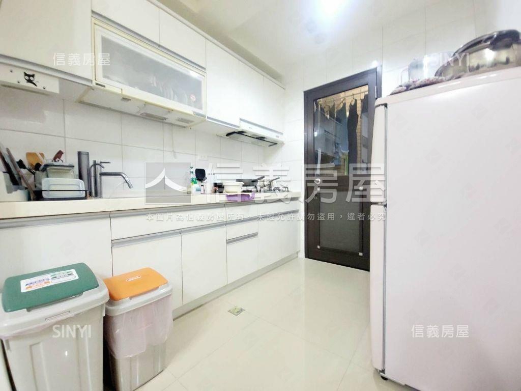 品藏逢甲美三房讚房屋室內格局與周邊環境