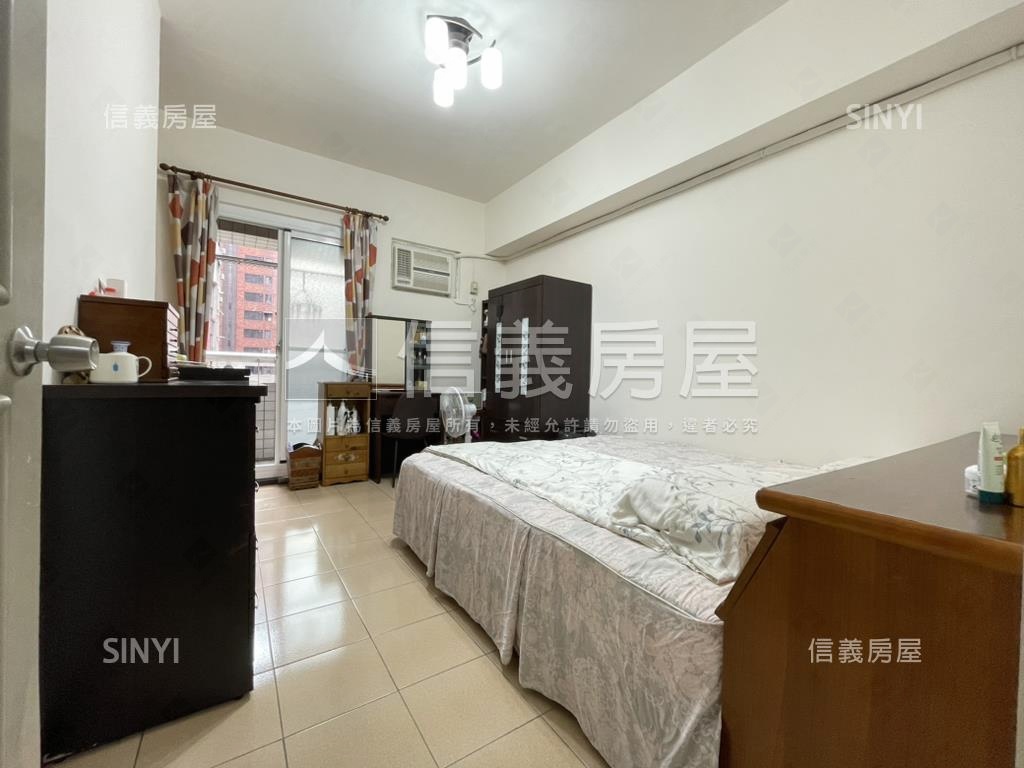 近獅甲捷運正三樓騎樓店住房屋室內格局與周邊環境