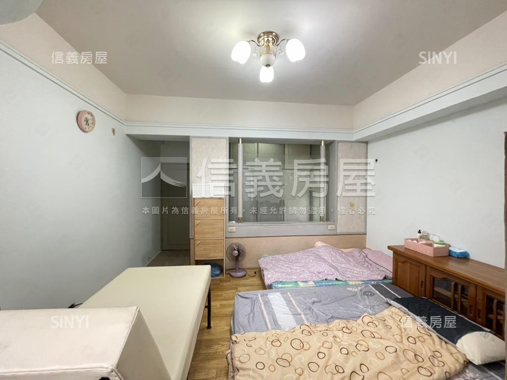 近獅甲捷運正三樓騎樓店住房屋室內格局與周邊環境