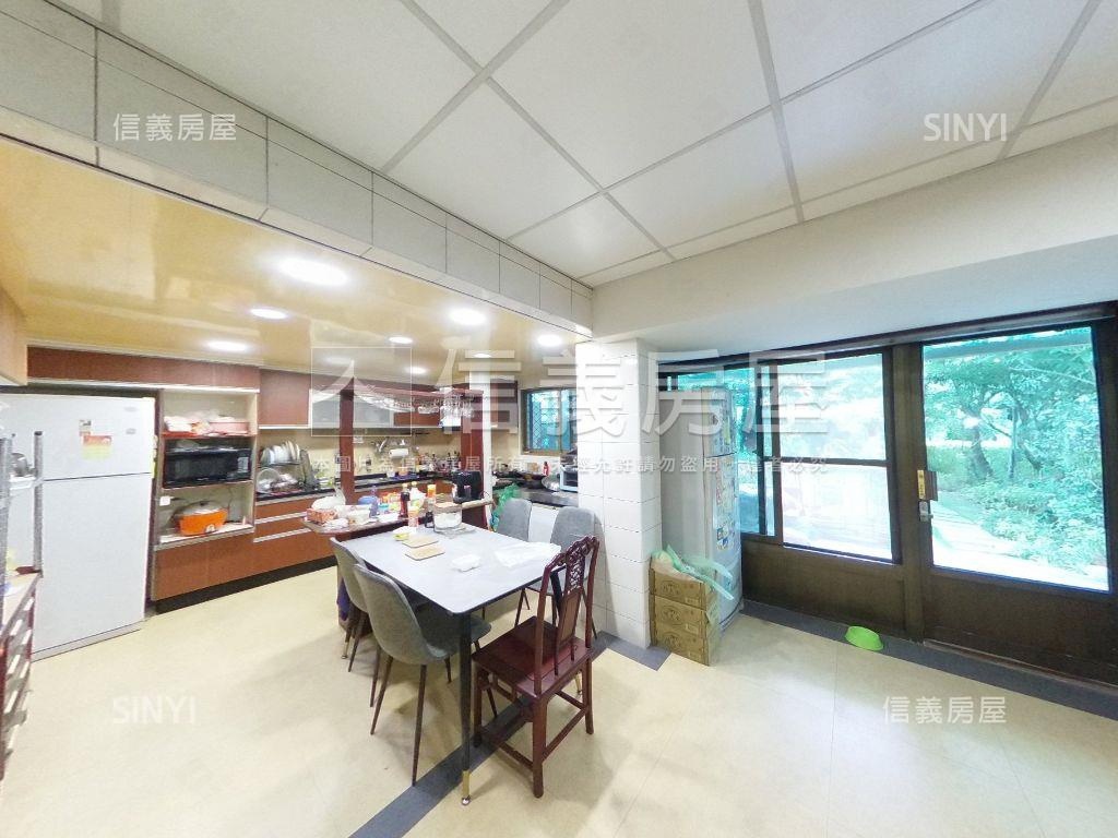 台北小別墅●透天庭院房屋室內格局與周邊環境