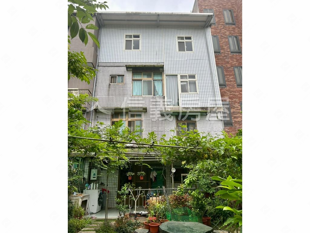台北小別墅●透天庭院房屋室內格局與周邊環境