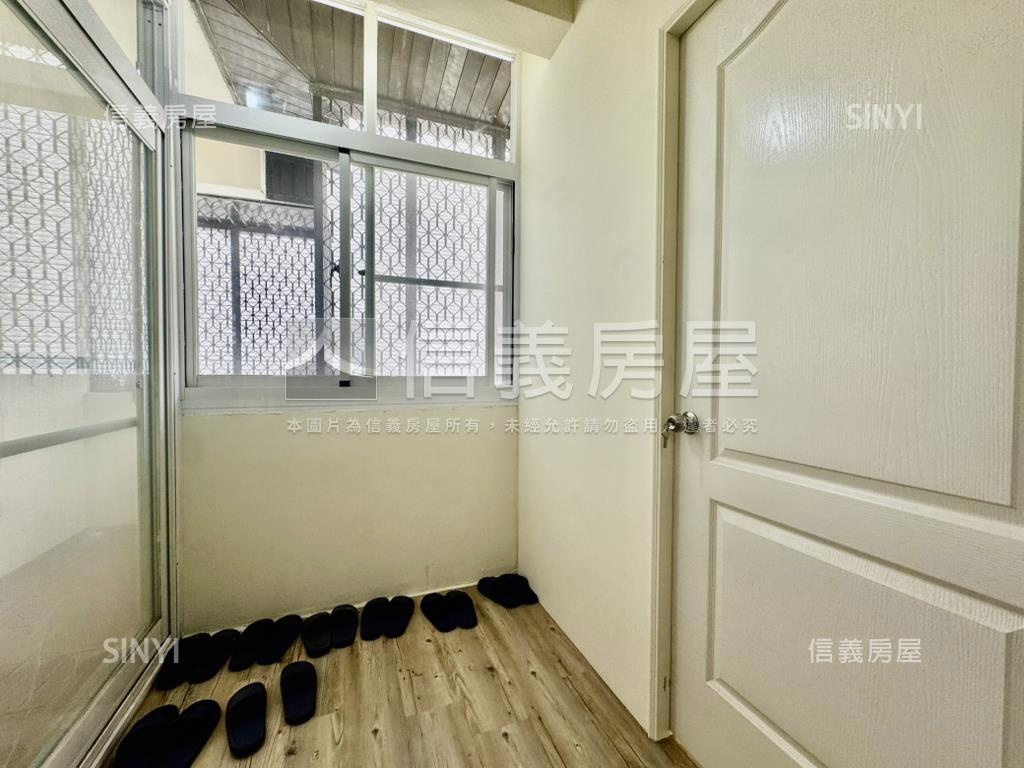 走出家門對面輕軌站大四房房屋室內格局與周邊環境