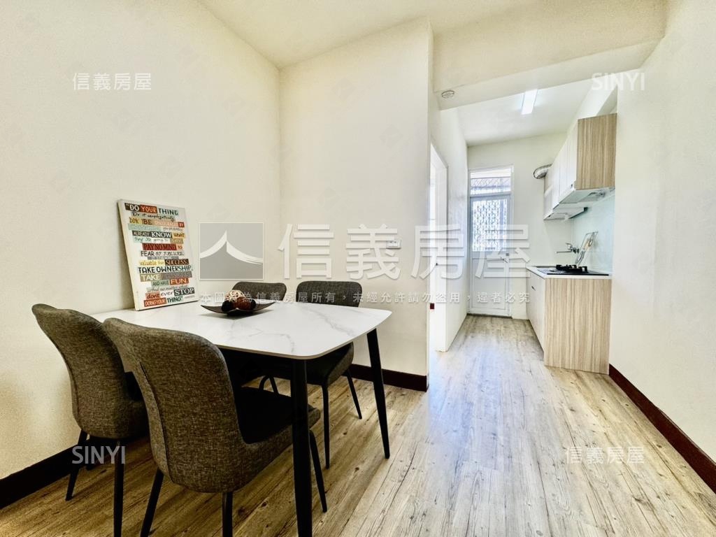 走出家門對面輕軌站大四房房屋室內格局與周邊環境
