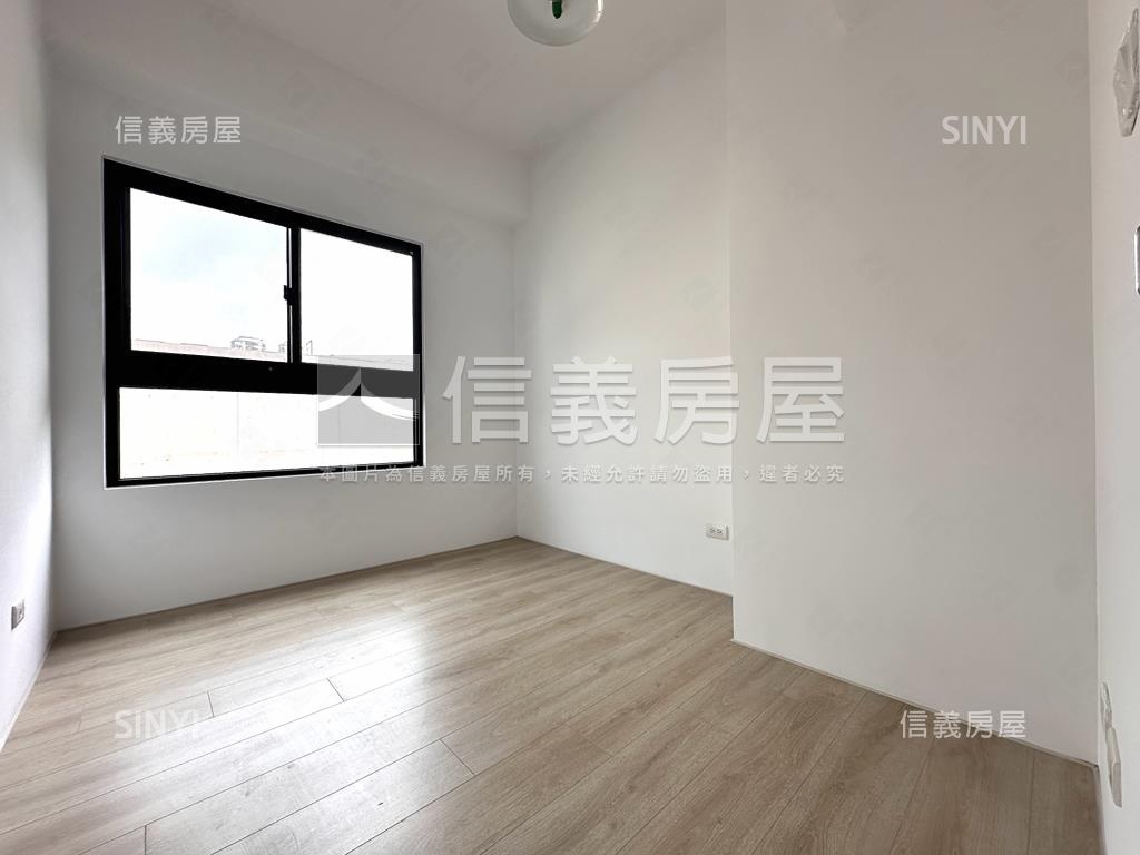 喜歡露臺的您～這間必看房屋室內格局與周邊環境