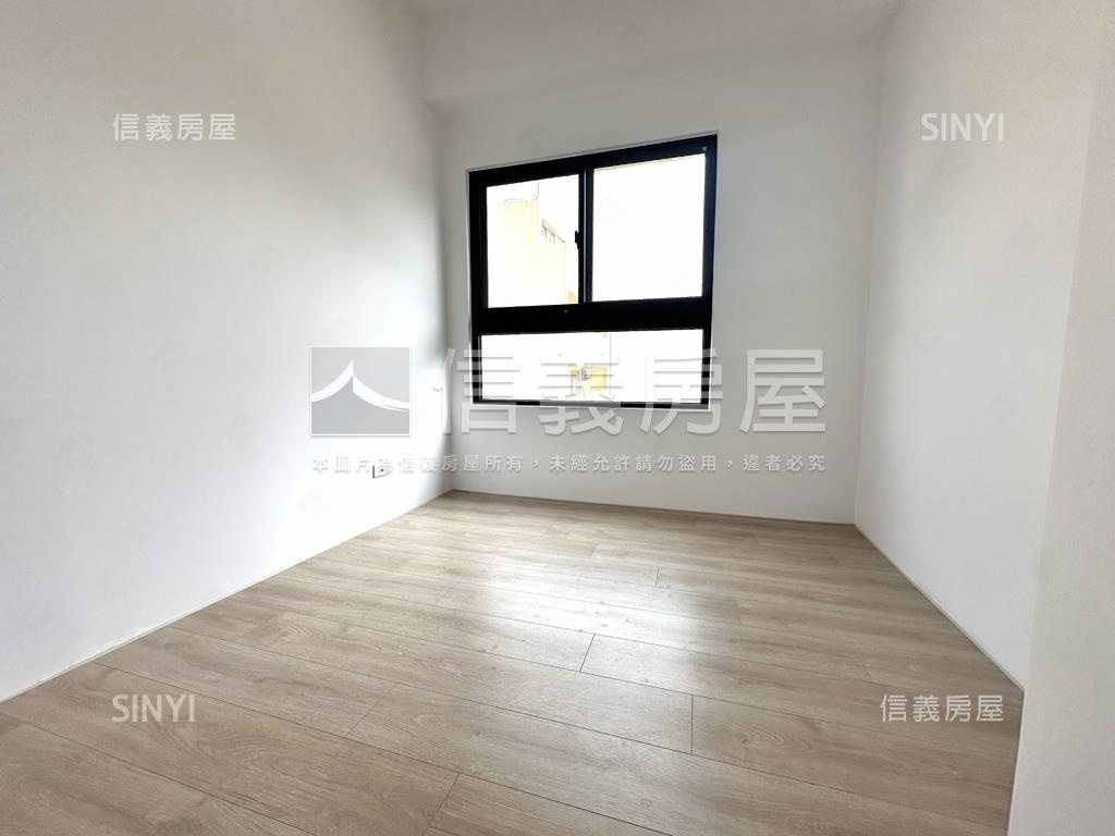 喜歡露臺的您～這間必看房屋室內格局與周邊環境