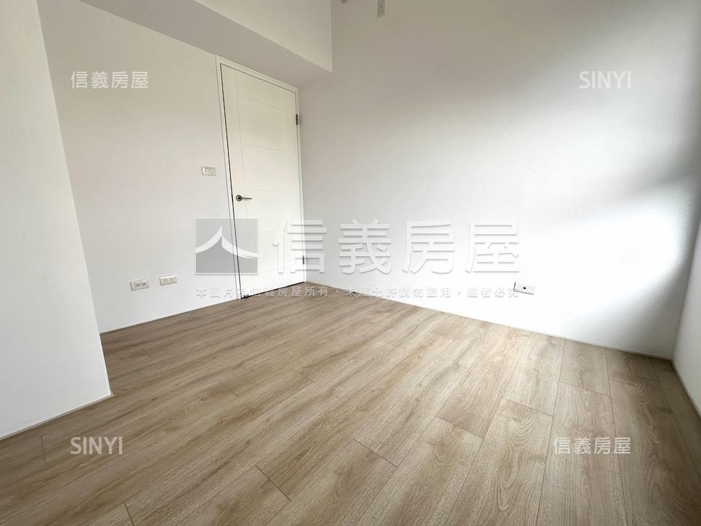 喜歡露臺的您～這間必看房屋室內格局與周邊環境