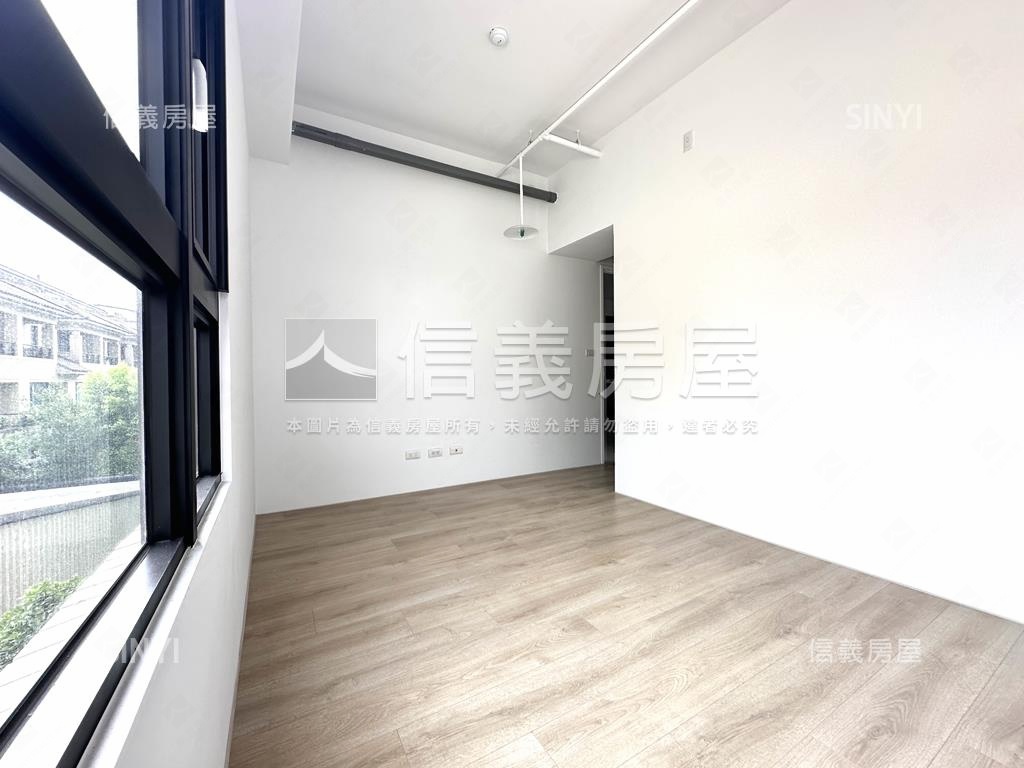 喜歡露臺的您～這間必看房屋室內格局與周邊環境
