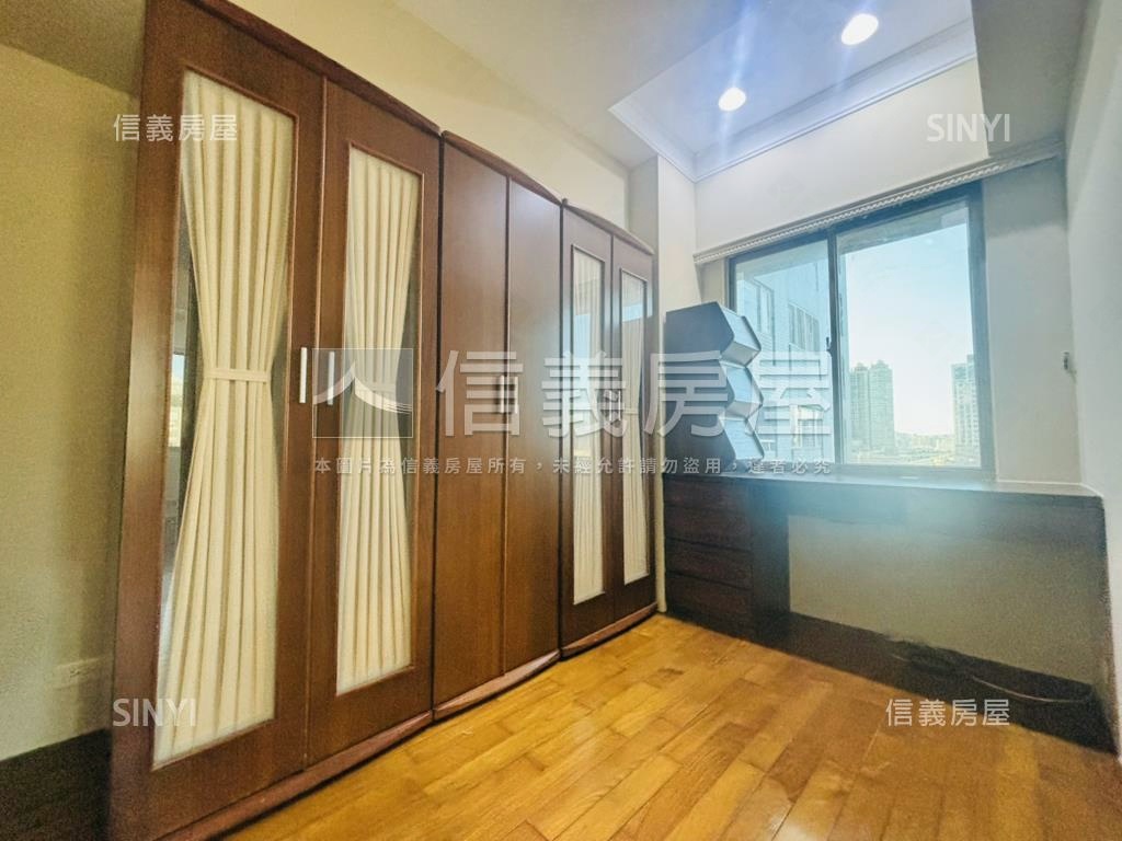 春池宇宙光～邊間漂亮兩房房屋室內格局與周邊環境