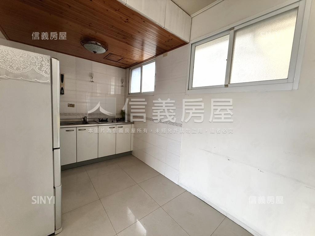 文化中心首排景觀三房房屋室內格局與周邊環境