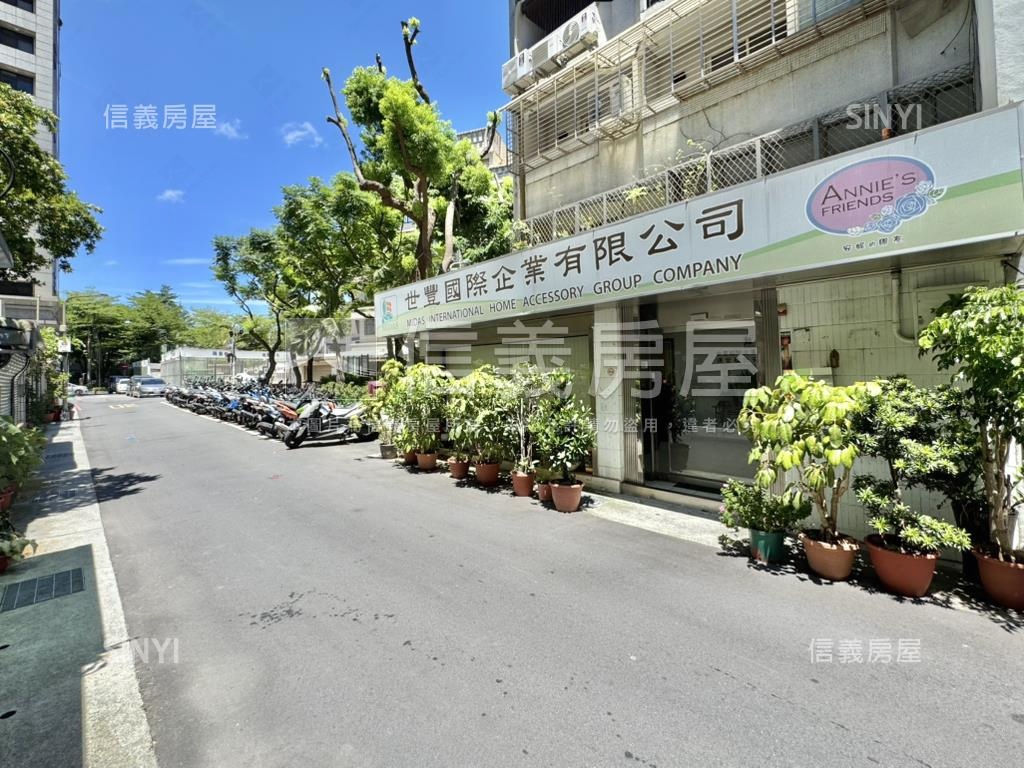 南京大空間住店辦房屋室內格局與周邊環境