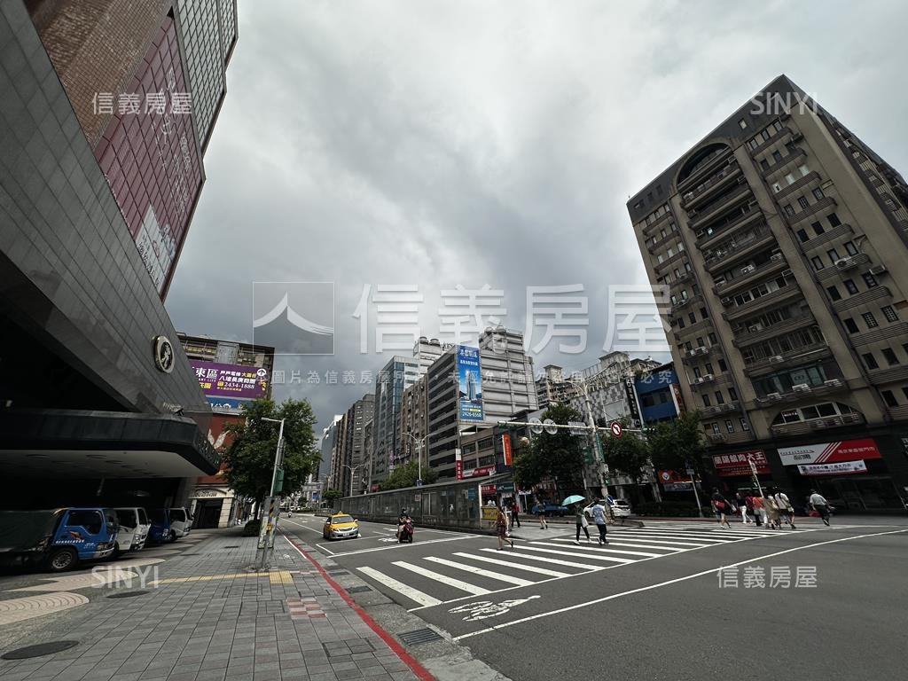 商三南京光復近捷運金店面房屋室內格局與周邊環境