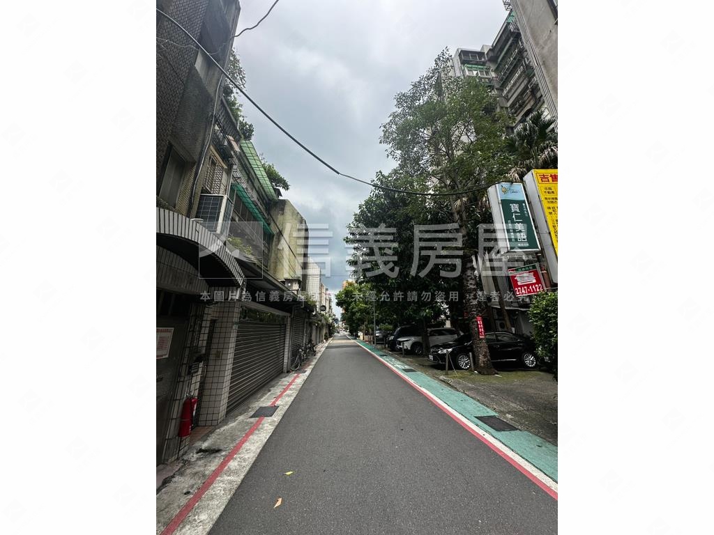 商三南京光復近捷運金店面房屋室內格局與周邊環境