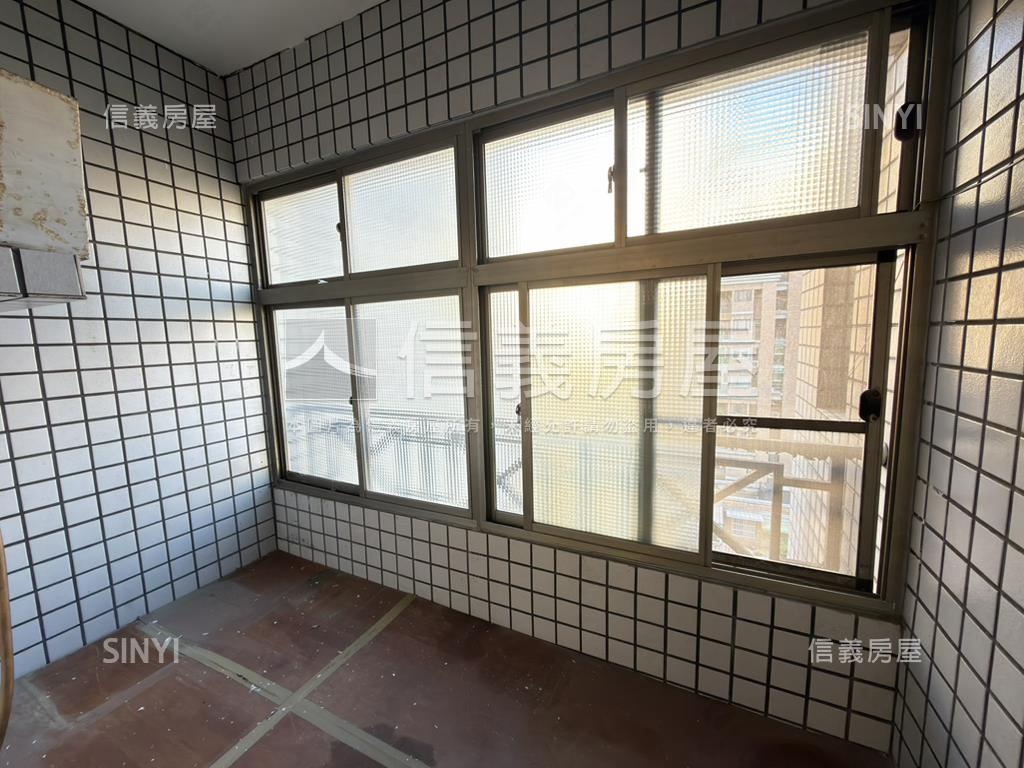 近溫州公園香榭三房車位房屋室內格局與周邊環境