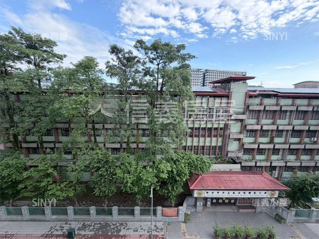 稀有大坪數低總價邊間公寓房屋室內格局與周邊環境