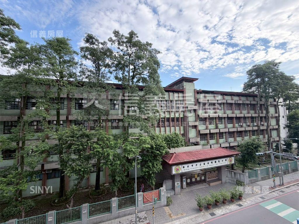 稀有大坪數低總價邊間公寓房屋室內格局與周邊環境