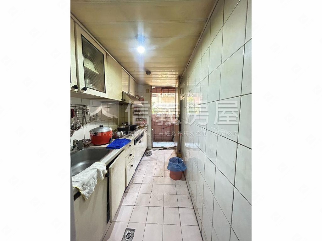 近東勇黃昏市場三房房屋室內格局與周邊環境