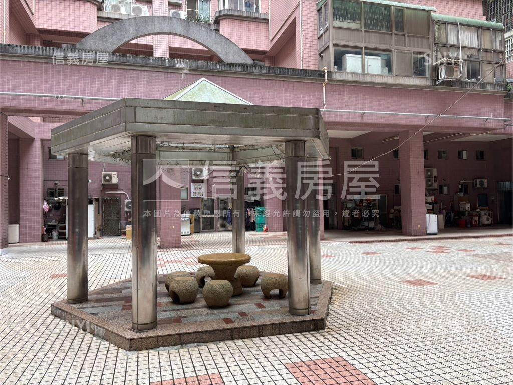 台北樂高大空間帶車位房屋室內格局與周邊環境