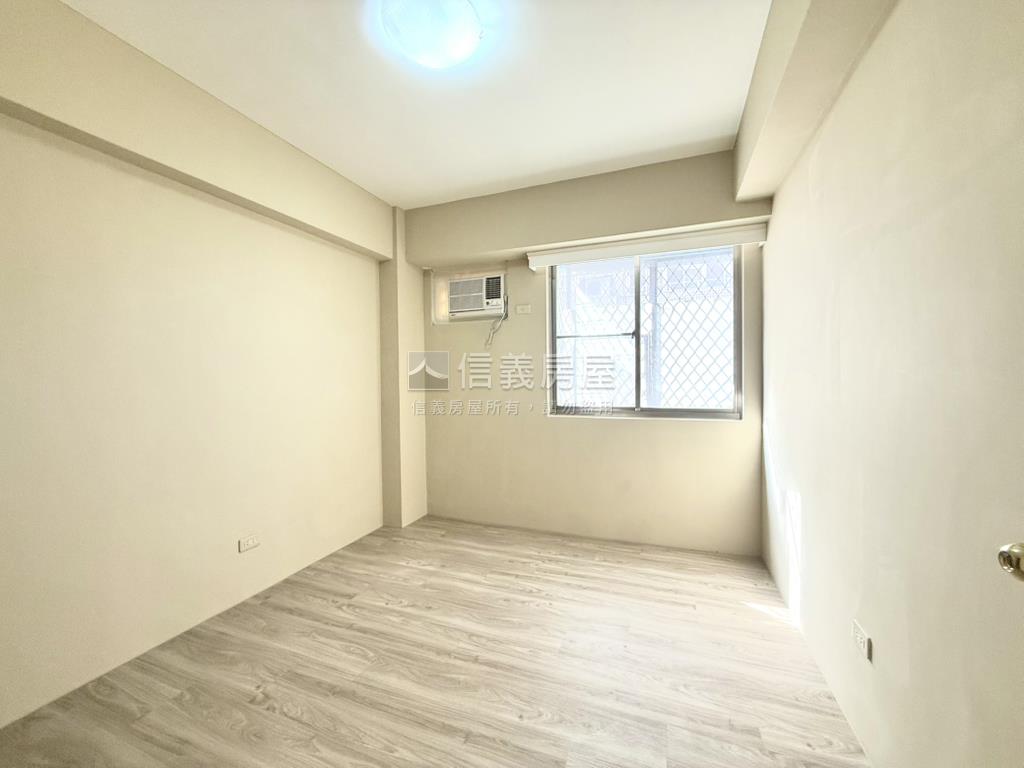 土城低總美妝方正機能三房房屋室內格局與周邊環境