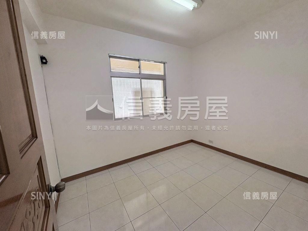 近東寧商圈屋況佳一樓寓房屋室內格局與周邊環境